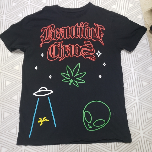 BEAUTIFUL CHAOS SIZE SMALL- ALIENS & WEED - Picture 1 of 4